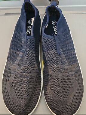 DSG Men's Knit Water Shoes: BLUE/GRAY: NEW WITH TAGS: SIZE 14